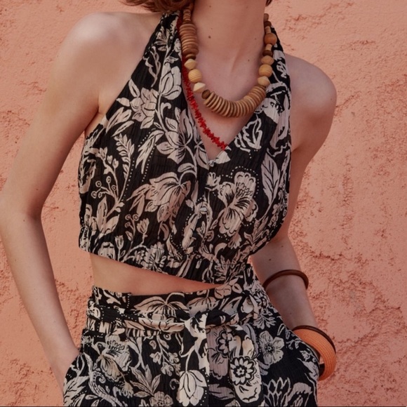 Zara floral halter crop top - Picture 1 of 6